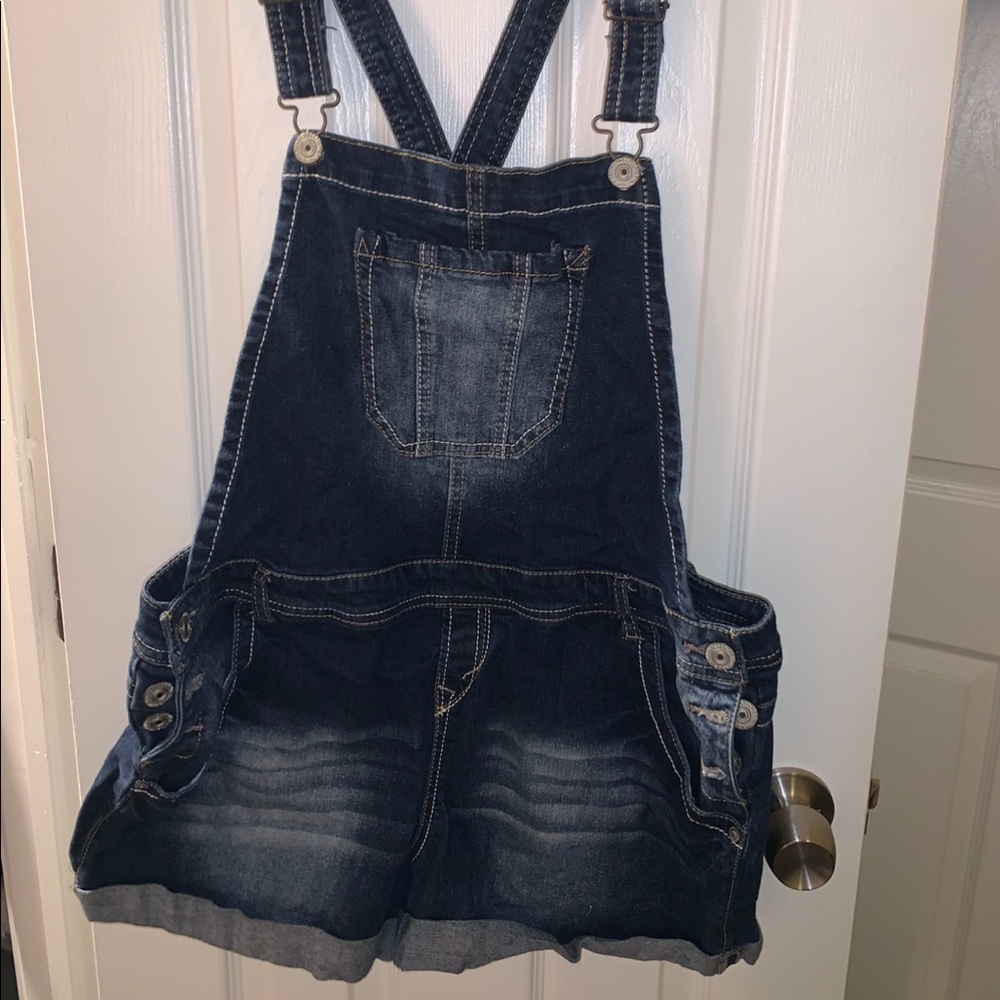Overall shorts